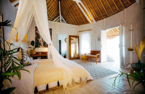 Penida Island Villa | Tropical Glamping Nusa Penida Diamond Beach - Cliff Side Edge