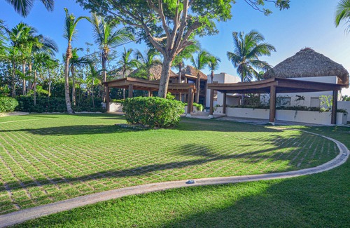 Punta Cana Villa | Tropical Golf View Villa. Steps to the ocean with a Gym and Theater-game room.
