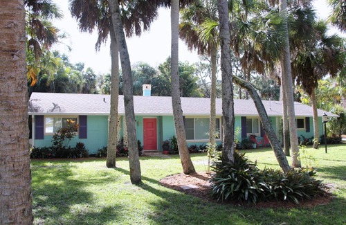 Hobe Sound House | Tropical Home with Heated Pool & Near Beaches