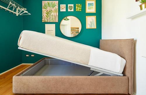 Centro Storico Apartment | Tropical Micro Studio with Terrace and Duomo Views