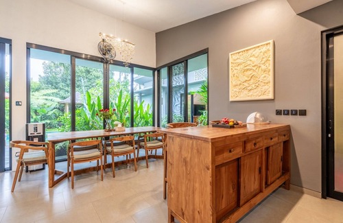 Melayang Villa | Tropical Oasis 3BR Chakola Villa with Private Pool