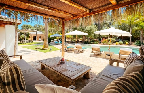 Santa Eulalia del Rio Villa | Tropical paradise for max 16 guests, pool, cinema