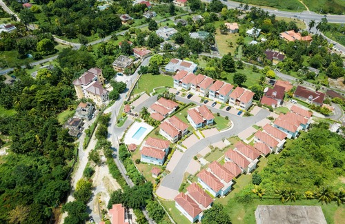 Montego Bay House | Tropical Paradise. Modern 2 Bedroom with Spectacular views of the Caribbean Sea