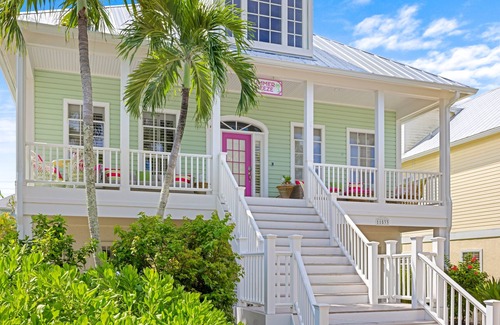 Captiva House | Tropical Paradise on Captiva – Stunning 7-Bedroom Home Just Steps from the Beach