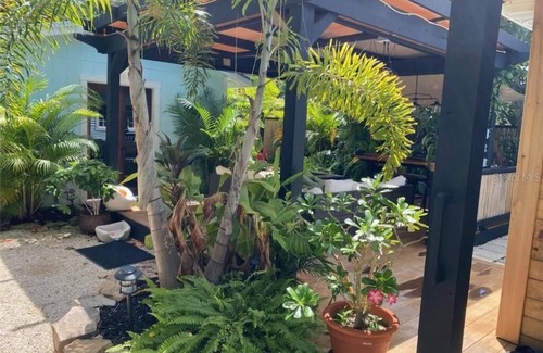 Longbeach Village House | Tropical Paradise - boutique house and cottage with outdoor entertainment deck