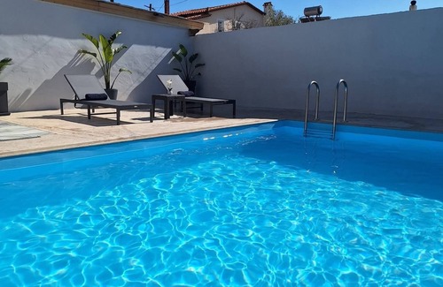 Rafina Apartment | Tropical pool house in rafina