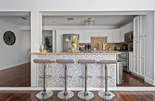 Boynton Beach Villa | Tropical Spa Escape! Pool/Spa/Sauna WIFI 4Bdrm 8 Min Bch