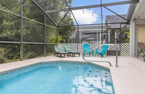 Eagle Pointe South Villa | Tropical Views 4bdr Sleeps 8. Close to Parks!