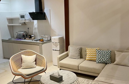 Rendang Villa | Tropical Villa in the heart of Canggu. walking distance to the Finns beach!