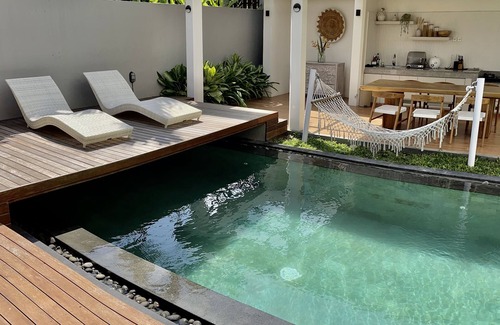 Rendang Villa | Tropical Villa in the heart of Canggu. walking distance to the Finns beach!