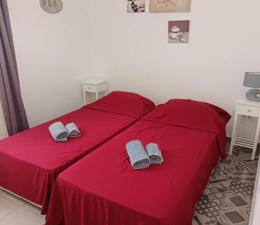 Patroves Apartment | Tropicana One bedroom flat t1 with AC portatil, garden and parking place