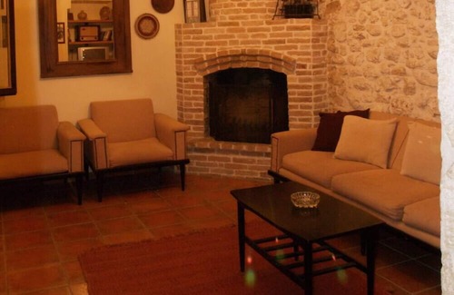 Archanes Hotel | Troullos Traditional Houses