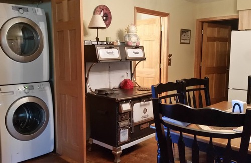 Sheridan House | Trout Fishing Paradise, 10 acres, large yard, creek, private but close to town