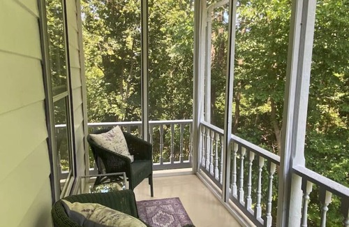 Harpers Ferry Apartment | Trouvaille House Sweet Suite