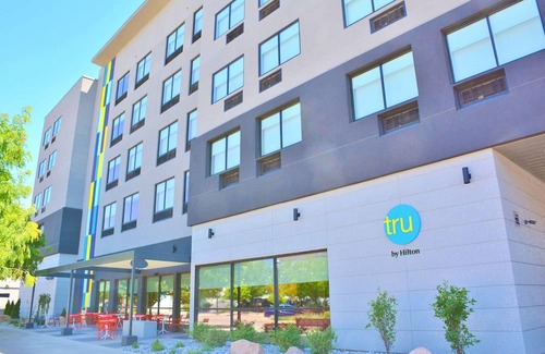 Historic Grand Junction Hotel | Tru by Hilton Grand Junction Downtown