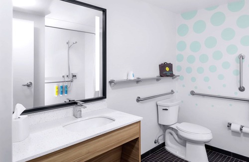 Gilbert Hotel | Tru by Hilton Gilbert