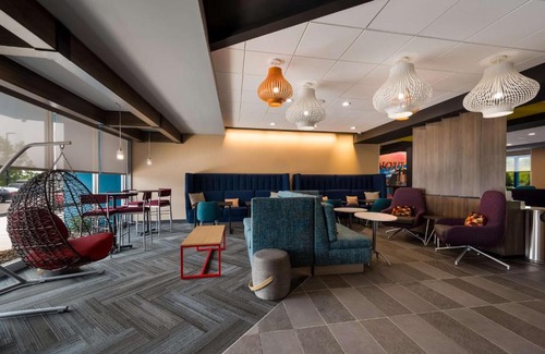 Novi Hotel | Tru By Hilton Novi Detroit
