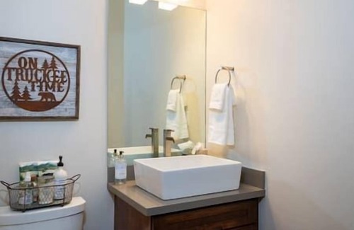 Norden Resort | Truckee, CA Gray's Golf Course-Luxury 3bedroom!
