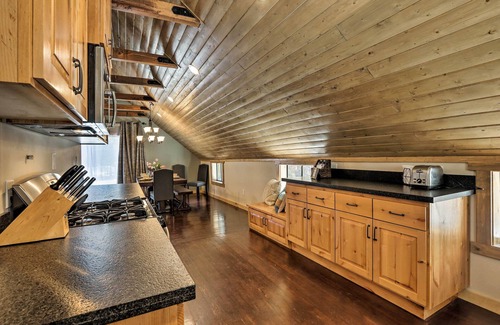 Donner Lake Woods House | Truckee Family Home, Walk to Lake + 5 Mi to Skiing