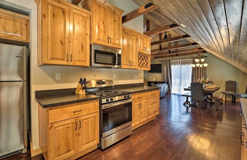 Donner Lake Woods House | Truckee Family Home, Walk to Lake + 5 Mi to Skiing