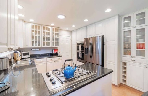 Ponderosa Palisades House | Truckee Mountain Retreat: Family-Friendly 3BR/2BA