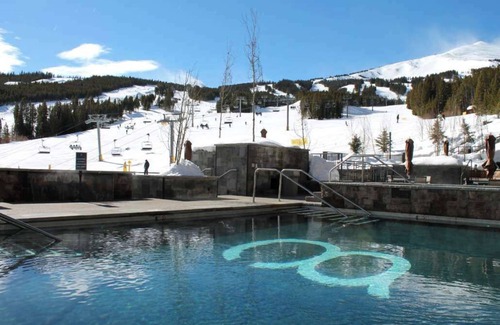 Peak 8 Apartment | TRUE 5 STAR STUDIO SKI IN-OUT FOR MARCH 29 THRU APRIL5 , 2025