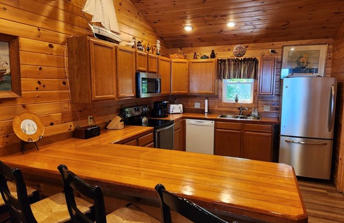 Chautauqua County Cottage | True Lake Beachfront, Stunning Sunsets, Beach glass hunting