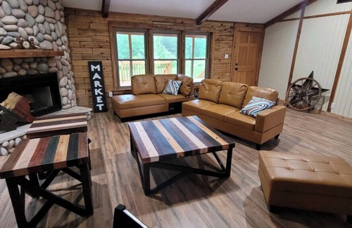 Coldspring House | True log home on 9 acres near Lake Livingston!