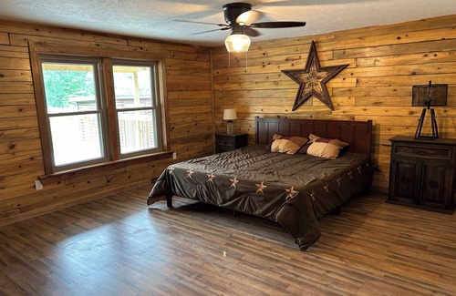 Coldspring House | True log home on 9 acres near Lake Livingston!
