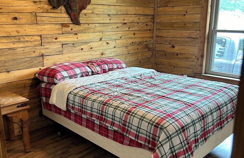 Coldspring House | True log home on 9 acres near Lake Livingston!