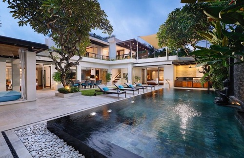 Jimbaran Bay Villa | True Oasis 3 Bedroom Villa in Jimbaran