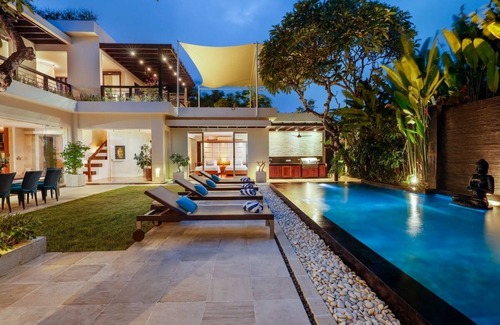 Jimbaran Bay Villa | True Oasis 3 Bedroom Villa in Jimbaran