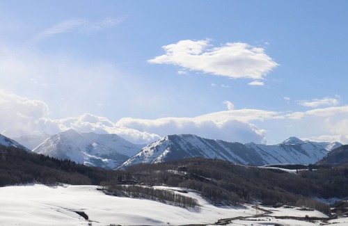 Crested Butte Apartment | True ski-in/out! Renovated, pet-friendly master suite