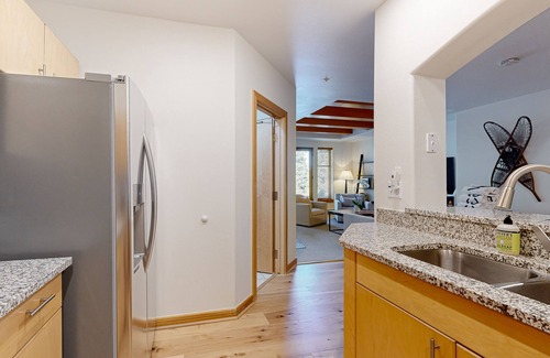 Salt Lake Mountain Resorts Condo | True ski-in/ski-out at Solitude Resort Creekside with view of Apex lift