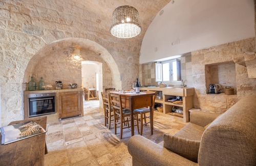 Locorotondo Cottage | Trullo Fortuna Pool Suite - Loco.