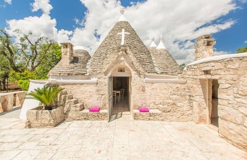 San Michele Salentino Villa | Trullo Il Pioppo Gigante. Jacuzzi, Private garden, Sandy beaches at 15 km.