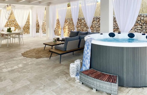 Capilungo House | Trullo in Salento near Punta Pizzo Beach