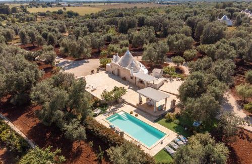 San Michele Salentino Villa | Trullo Milù with Pool