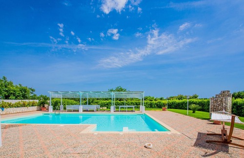 Martina Franca Cottage | trullo nonna itria by pugliadamare