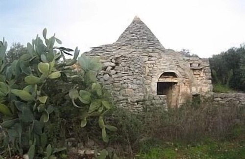 San Michele Salentino Villa | Trullo Santana With A Stunning 16 X 8 Metre Pool