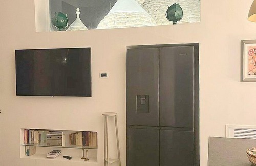 Ceglie Messapica Villa | Trullo Tioreo: A characteristic trullo in a quiet position, surrounded by the Apulian countryside, with Free WI-FI.