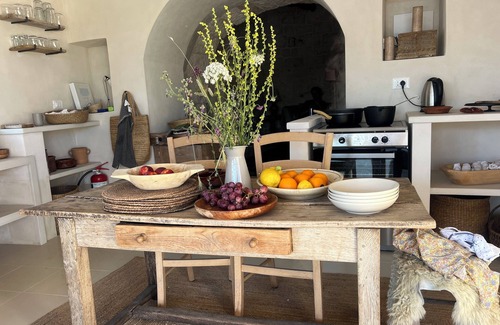 Specchiaruzzo Villa | Trullo Uccello - 3 bed with pool, air-con, large pool and stunning sunsets!