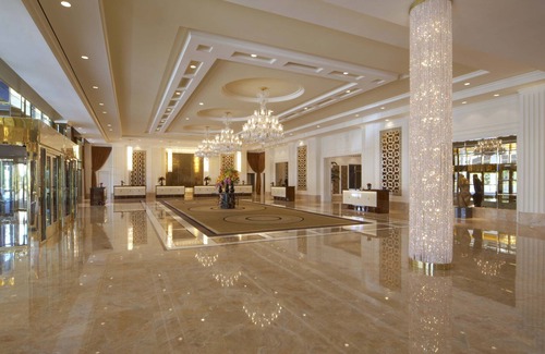 Las Vegas Apartment | Trump Tower High Floor with Strip & Sphere View