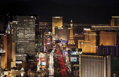Las Vegas Apartment | Trump Tower High Floor with Strip & Sphere View