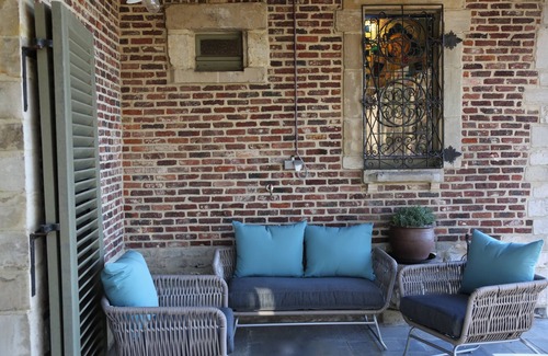 Kessel-Lo House | Trumpet House. Old charm and new luxury with sauna and outdoor jacuzzi.