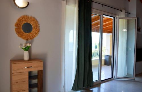 Dafnata Apartment | Tsaki seaview apartment