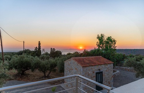Omales Apartment | Tsopakas Koudounopetra apartment for 4,Mani