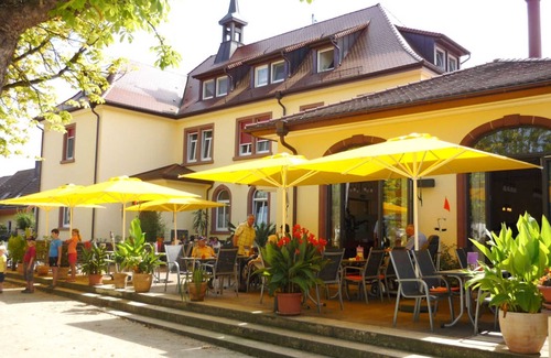 Rheinhausen Apartment | TT Double room at Europa-Park Rust - Thai Tawan Apartments at Europa-Park