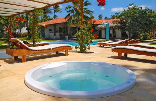 Cumbuco Bed & Breakfast | Tucano Pousada