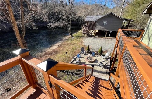 Sylva House | Tuckasegee River House